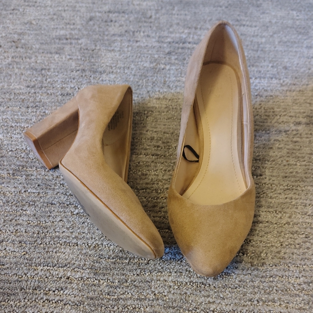 H&M Tan Suede Block Heel Shoes